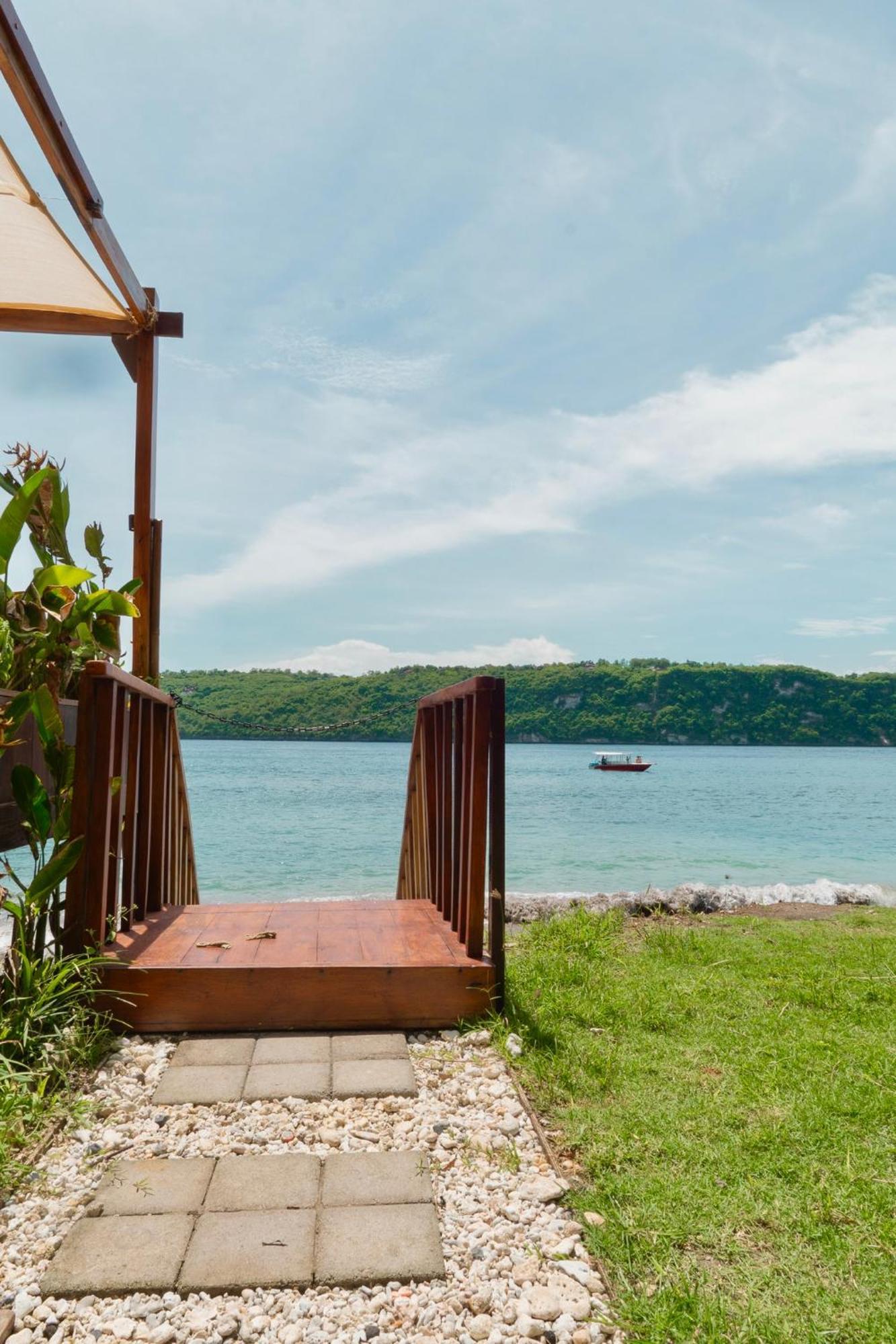 Beachfront Luxury Dome Villas - Gamat Bay Resort Nusa Penida Bagian luar foto