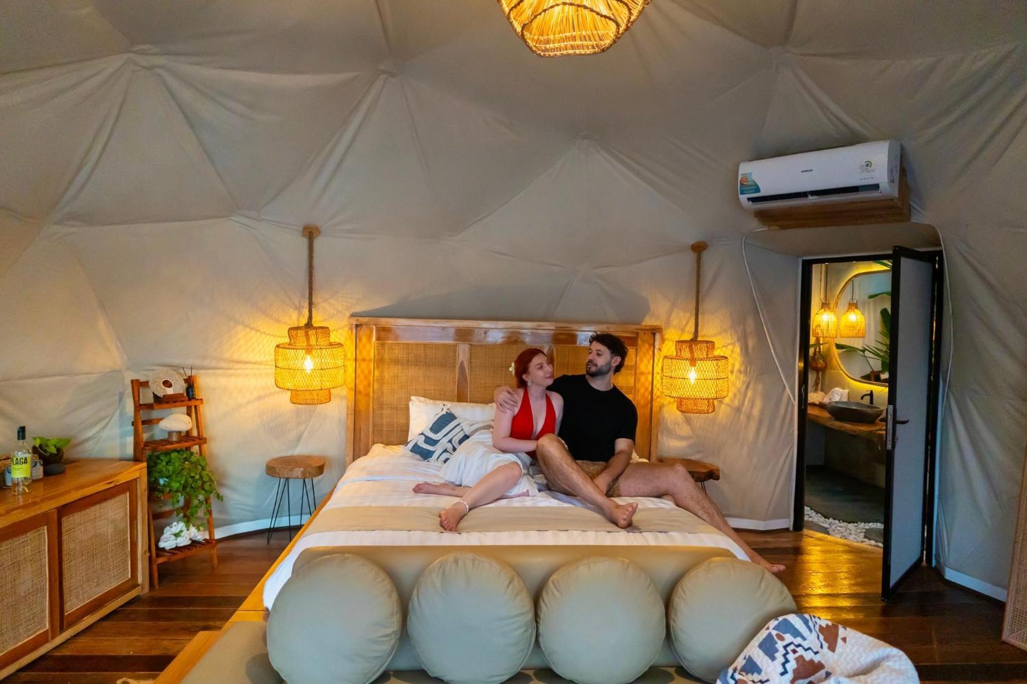 Beachfront Luxury Dome Villas - Gamat Bay Resort Nusa Penida Bagian luar foto