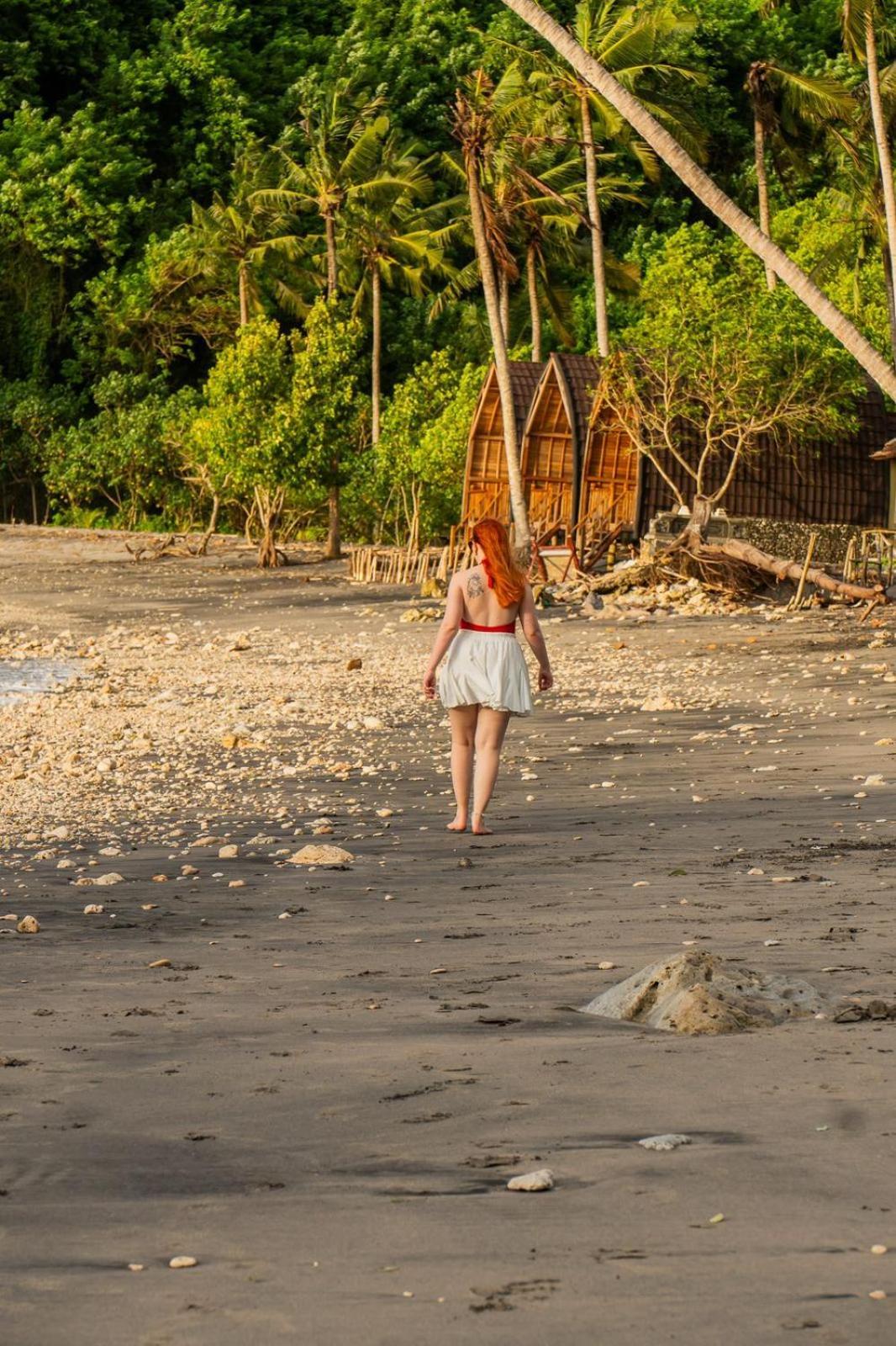 Beachfront Luxury Dome Villas - Gamat Bay Resort Nusa Penida Bagian luar foto